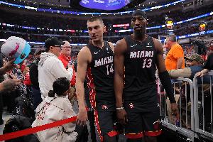 希罗不要再搞无聊的硬汉把戏!NBA是一场生意 被交易不该迁怒队友
