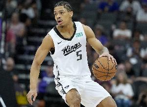 真菜鸟!7号秀阿卡夫近3场比赛合计53投17中 命中率仅32.1%