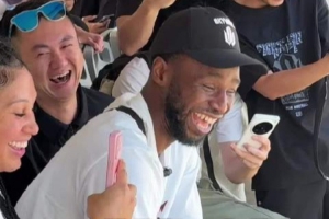 维金斯中国行动物园戏虎!把嘴哥逗得表情包都出来了