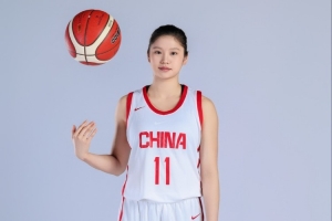还是没进球!李沅珊半场9中0&三分球5中0仅拿1分1抢断