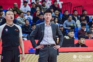 媒体人:北控男篮组成了主教练哈里斯 助教张兆旭&韩硕的新班底