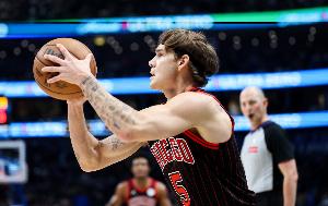 单场59分&G联赛历史得分王却没机会?麦克朗:继续冲击NBA