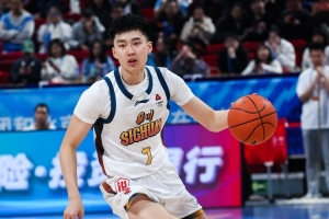 媒体人:段睿骐将和辽宁男篮签下4年B类合同