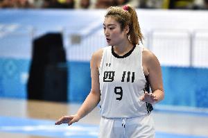 杨毅回应多年前夸李梦:那是当年的事了 现在还再吹就别带上我了