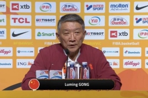 宫鲁鸣:今天是球队打出最好的一场比赛 希望中国女篮不断提高