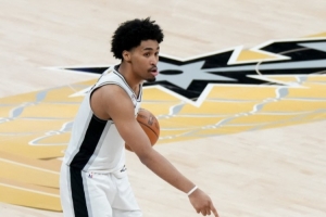 哈珀:我会钻研新秀魔术师取得成功的秘诀 他既夺冠又拿了FMVP