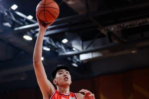 网传NCAA球队给徐昕开200万美元offer 博主:拿首轮秀薪资打NCAA