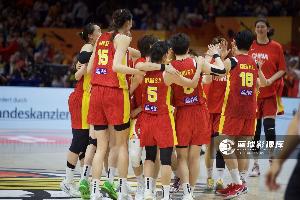 止步8强!中国女篮告别本届世界杯 “中国女篮VS法国女篮”上热搜