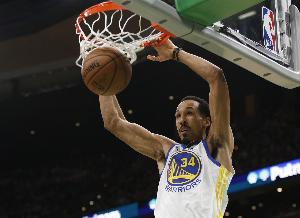 中投美如画祝前NBA球员利文斯顿41岁生日快乐!