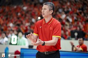 郭士强:今天我们后卫线确实发挥比较好 会给年轻球员更多机会